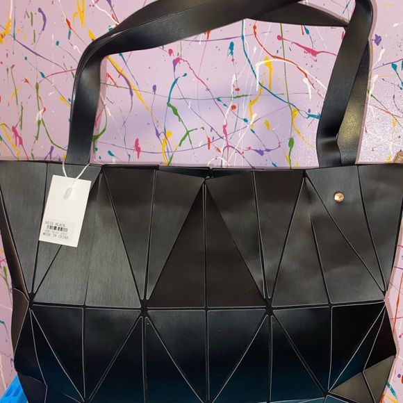 Handbags - Large Geo Structure Tote.